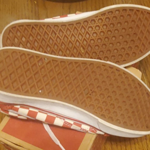 Vans - Picture 2 of 3